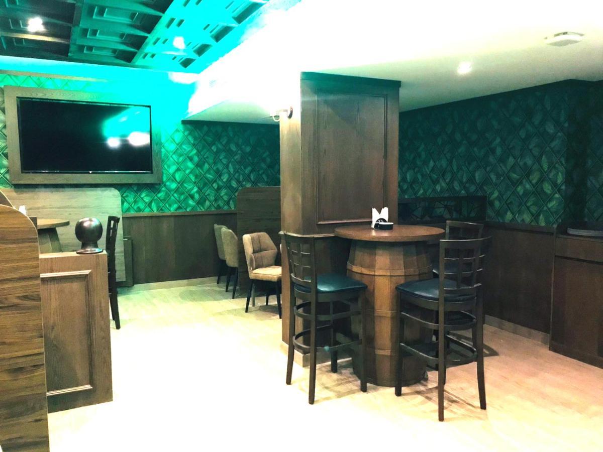 Concorde Inn Hotel Дубай Екстериор снимка
